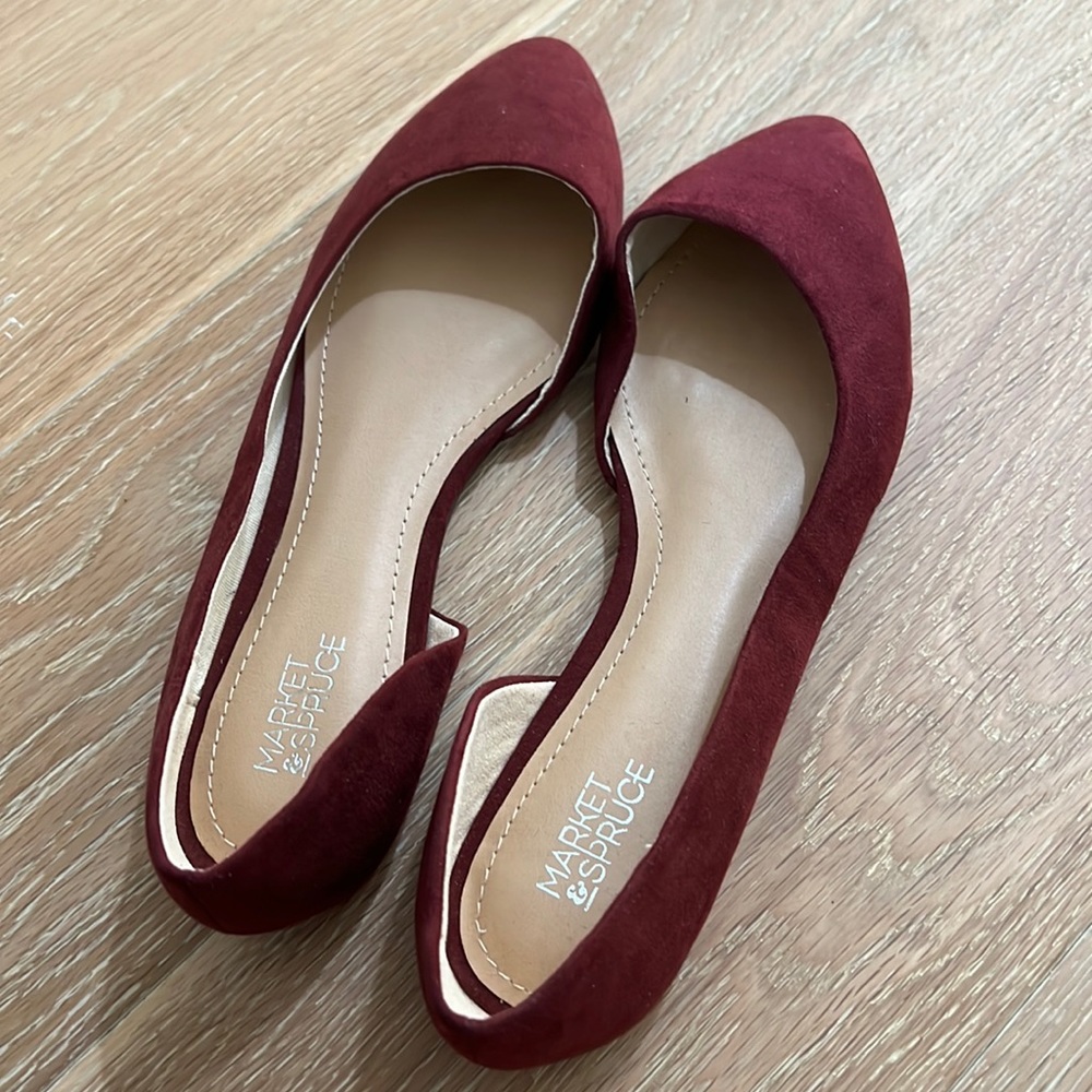 Market & Spruce Red/ Maroon Pointed Flats, Size 9